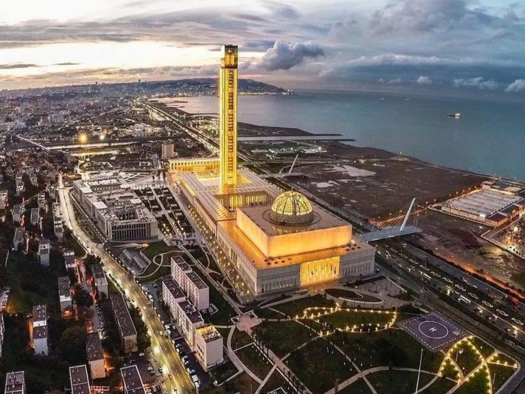 Djamaâ el Djazaïr, the third largest mosque in the world